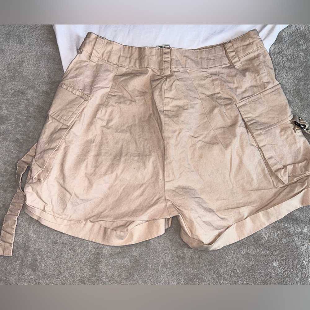 Women's Beige Cargo Shorts - Picture 3 of 4